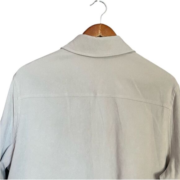 3 for $30! Cleo button up shirt with pockets. Size large - Picture 9 of 10